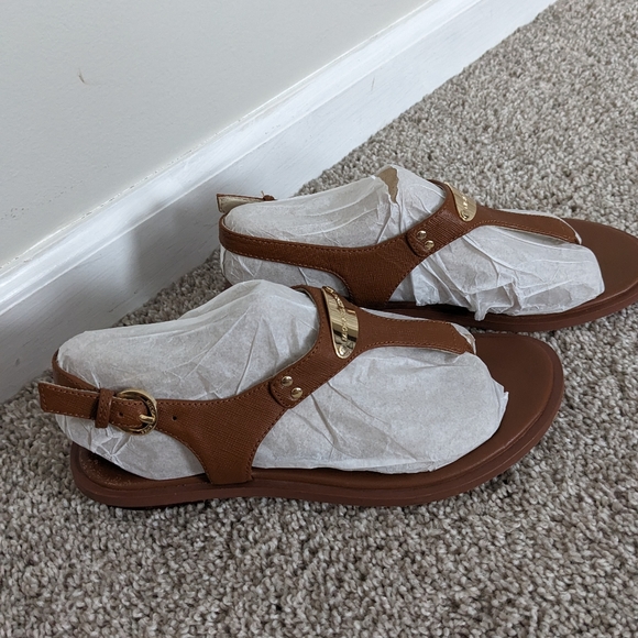 Nothing. Sold - Picture 2 of 3